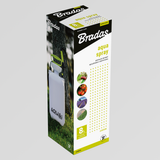 Bradas AQUA SPRAY 8L Drucksprüher im Einsatz für Unkrautbekämpfung und Pflanzenpflege.