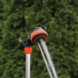 Kompakte Gartendusche mit stabilem Erdspieß