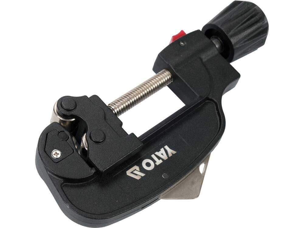 Schnelle Einstellung des Yato Rohrschneiders für Rohrdurchmesser von 16 mm bis 54 mm.